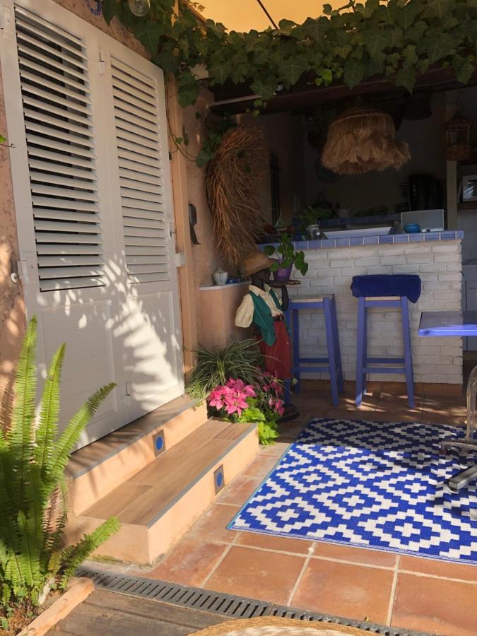 Les Grimaldines - Maison D'Hotes Guest house