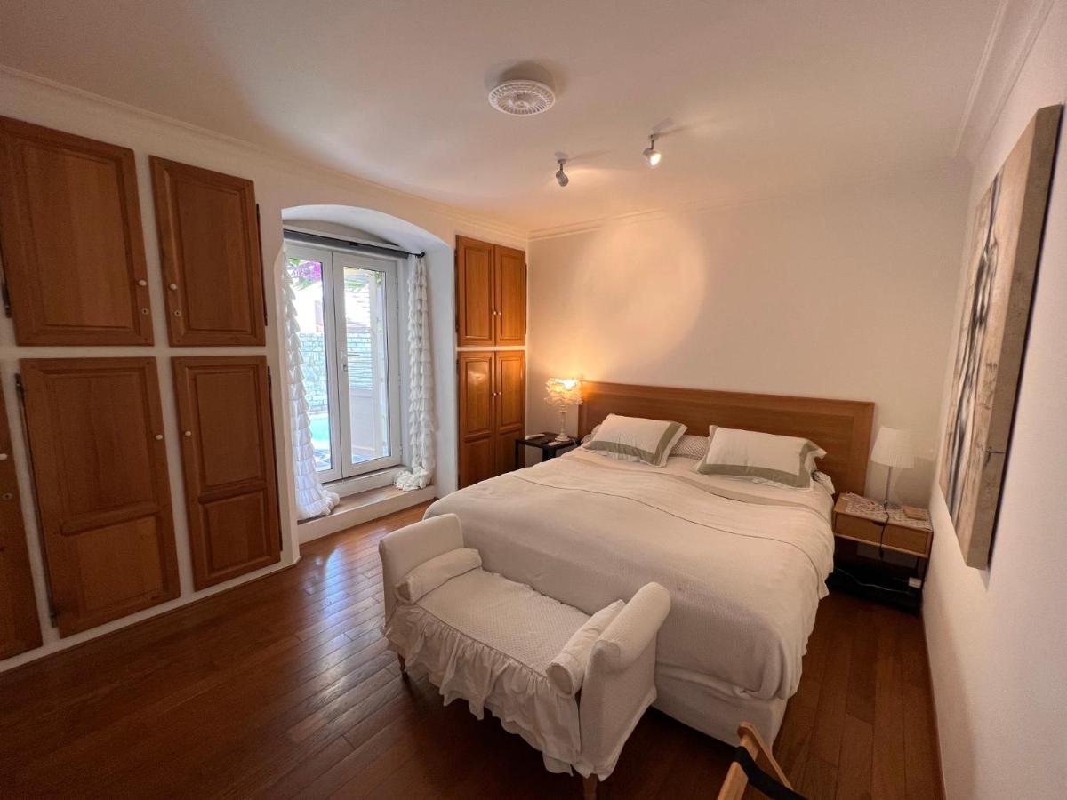 Guest house Les Grimaldines - Maison D'Hotes 2*