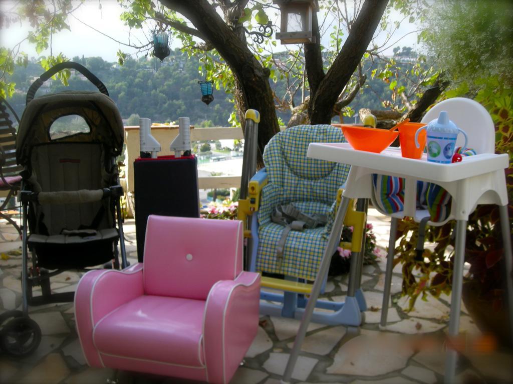 Les Grimaldines - Maison D'Hotes Guest house