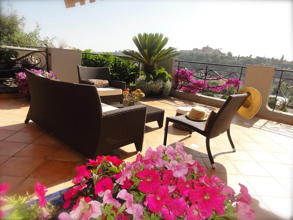 Guest house Les Grimaldines - Maison D'Hotes 2*