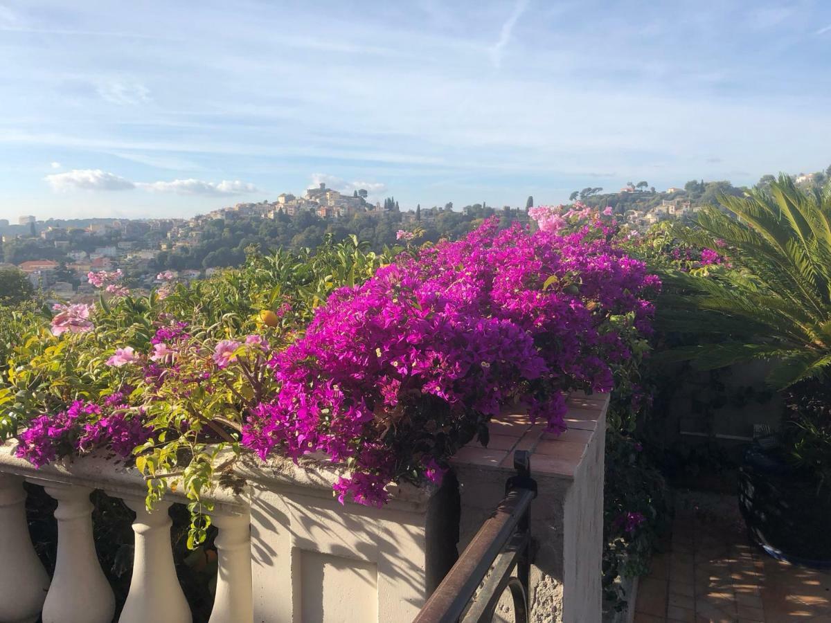 Les Grimaldines - Maison D'Hotes Guest house